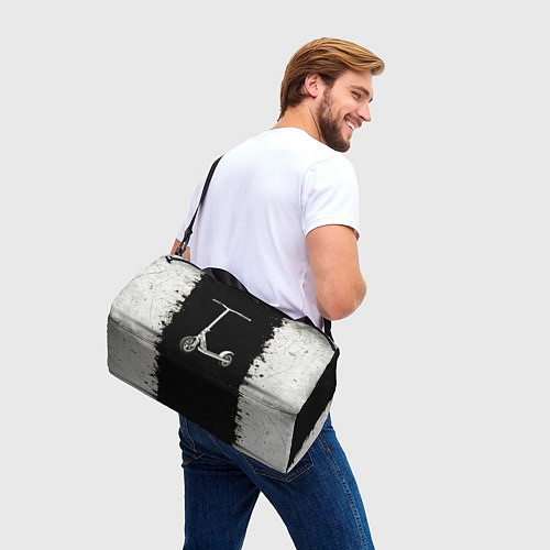Спортивная сумка Самокат на черно-белом / 3D-принт – фото 3