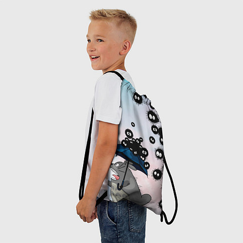 Мешок для обуви Тоторо бегущий от чернушек / 3D-принт – фото 3