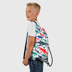 Рюкзак-мешок Стая разноцветных акул - паттерн, цвет: 3D-принт — фото 2