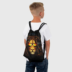 Рюкзак-мешок Лев в наушниках с дредами, цвет: 3D-принт — фото 2