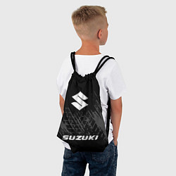 Рюкзак-мешок Suzuki speed шины на темном: символ, надпись, цвет: 3D-принт — фото 2