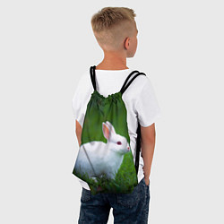 Рюкзак-мешок Кролик на фоне травы, цвет: 3D-принт — фото 2