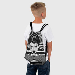 Рюкзак-мешок Черно белый портрет девушки на полосатом, цвет: 3D-принт — фото 2