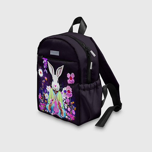 Детский рюкзак Кролик в цветах на черном фоне / 3D-принт – фото 3