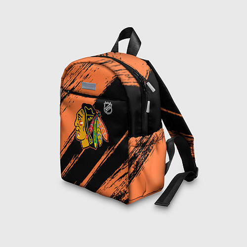Детский рюкзак Чикаго Блэкхокс - фон с оранжевыми потертостами / 3D-принт – фото 3