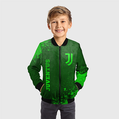 Детский бомбер Juventus - green gradient вертикально / 3D-Черный – фото 3