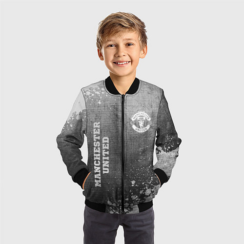 Детский бомбер Manchester United - grey gradient вертикально / 3D-Черный – фото 3