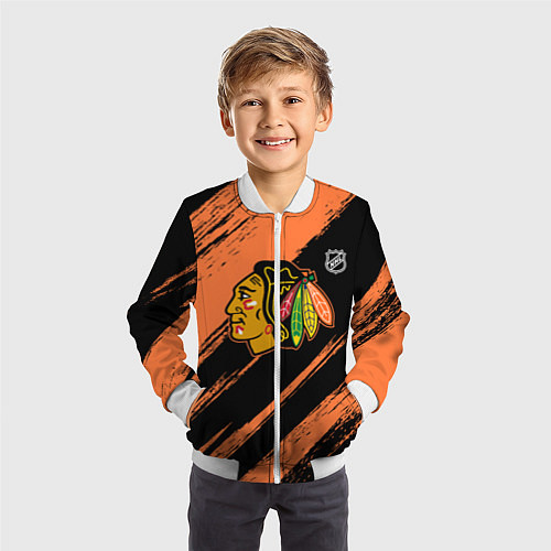 Детский бомбер Чикаго Блэкхокс - фон с оранжевыми потертостами / 3D-Белый – фото 3