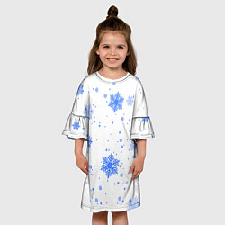 Платье клеш для девочки Голубые снежинки падают, цвет: 3D-принт — фото 2