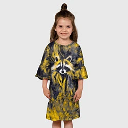 Платье клеш для девочки Абстрактный желтый енот в стиле арт, цвет: 3D-принт — фото 2