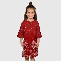 Платье клеш для девочки Текстура снежинок на красном фоне, цвет: 3D-принт — фото 2