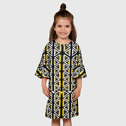 Платье клеш для девочки Жёлто-белые треугольники на чёрном фоне, цвет: 3D-принт — фото 2