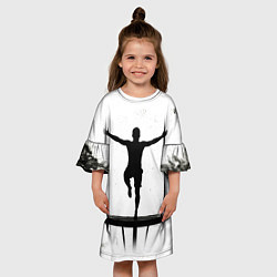 Платье клеш для девочки Прыжки на батуте черно-белое, цвет: 3D-принт — фото 2