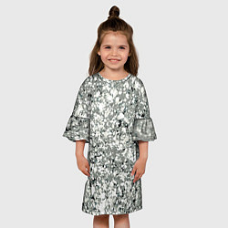 Платье клеш для девочки Серый абстрактный с белыми кляксами, цвет: 3D-принт — фото 2