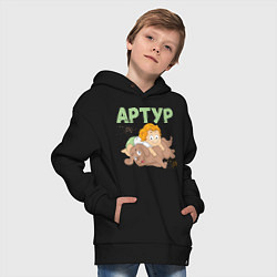 Толстовка оверсайз детская Артур мальчик с большой собакой, цвет: черный — фото 2