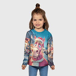 Лонгслив детский Лошадь на фоне новогодней улицы, цвет: 3D-принт — фото 2