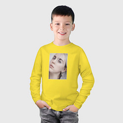 Лонгслив хлопковый детский Билли Айлиш, цвет: желтый — фото 2