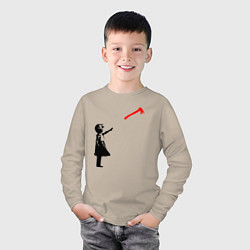 Лонгслив хлопковый детский Девочка и топор, цвет: миндальный — фото 2