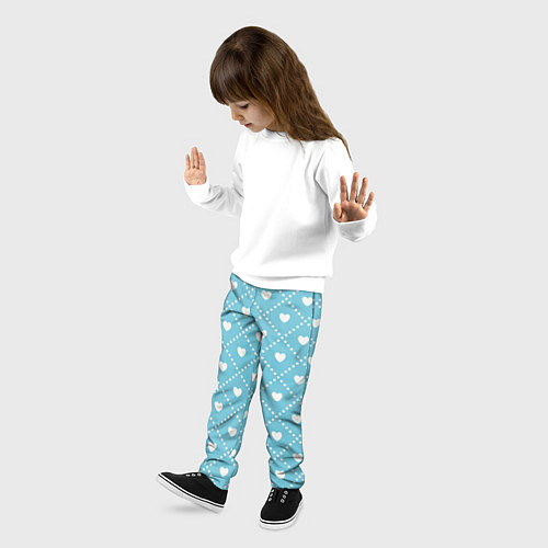 Детские брюки Белые сердечки на голубом фоне / 3D-принт – фото 3