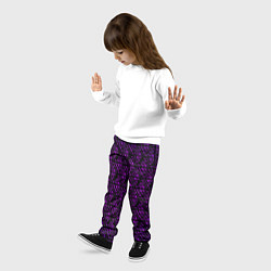 Брюки детские Фиолетовые ромбы на чёрном фоне, цвет: 3D-принт — фото 2