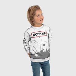 Свитшот детский Ксения - в красной рамке на светлом, цвет: 3D-белый — фото 2