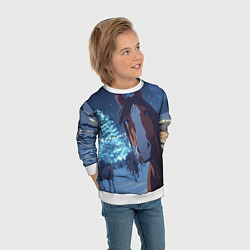 Свитшот детский Лошадь на фоне новогодней елки, цвет: 3D-белый — фото 2