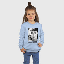Свитшот хлопковый детский Одри Хепбёрн 88, цвет: мягкое небо — фото 2