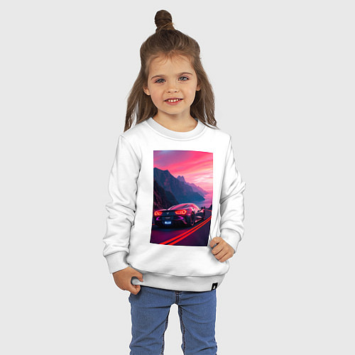 Детский свитшот Суперкар едет около океана / Белый – фото 3