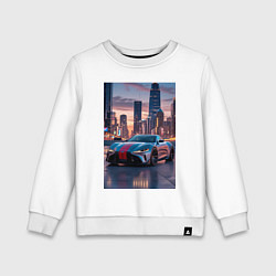 Свитшот хлопковый детский Суперкар на фоне небоскребов, цвет: белый