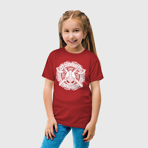 Детская футболка Руны, топоры и шлем / Красный – фото 4