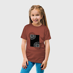 Футболка хлопковая детская Ромашки с черным прямоугольником, цвет: кирпичный — фото 2