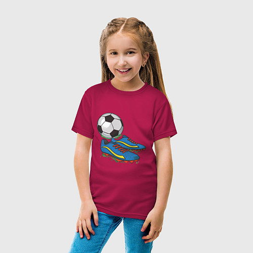 Детская футболка Футбольные бутсы / Маджента – фото 4