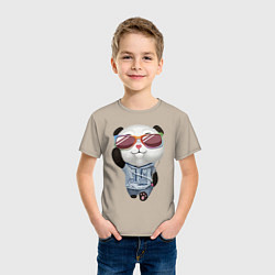 Футболка хлопковая детская Прикольный пандёныш в темных очках и наушниках, цвет: миндальный — фото 2