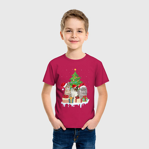 Детская футболка Коты и елка с подарками / Маджента – фото 3