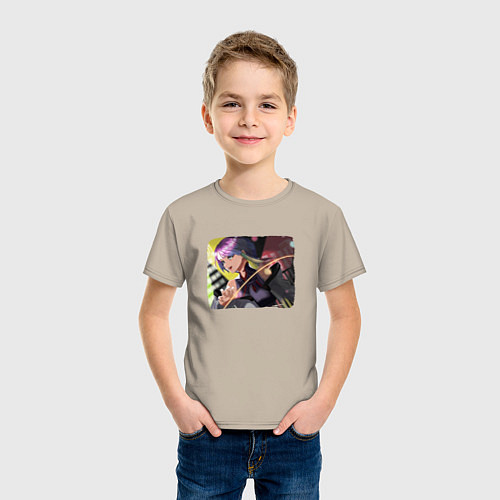 Детская футболка Люси улыбается в бою - аниме Cyberpunk Edgerunners / Миндальный – фото 3