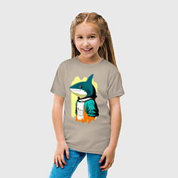 Футболка хлопковая детская Чувак-акулёнок - нейросеть, цвет: миндальный — фото 2