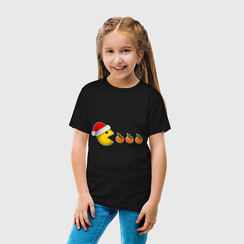 Детская футболка Новогодний пэкмэн с мандаринами / Черный – фото 4