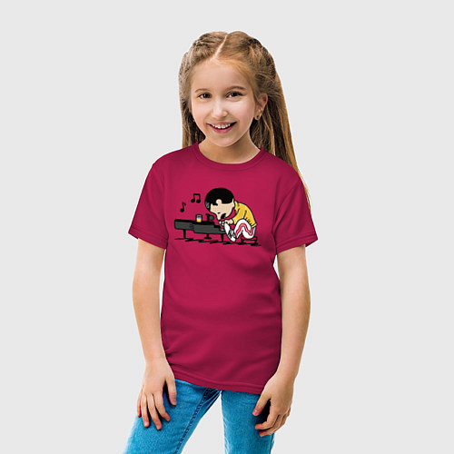 Детская футболка Фредди Меркьюри за роялем / Маджента – фото 4
