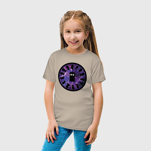 Детская футболка Тардис в космосе / Миндальный – фото 4