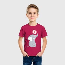 Футболка хлопковая детская Слонёнок с мячиком, цвет: маджента — фото 2