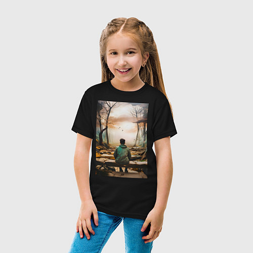 Детская футболка Мальчик на скамейке / Черный – фото 4