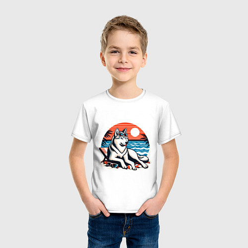 Детская футболка Хаски отдыхает на пляже / Белый – фото 3