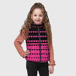 Детский жилет Черные и розовые сердца узор, цвет: 3D-черный — фото 2