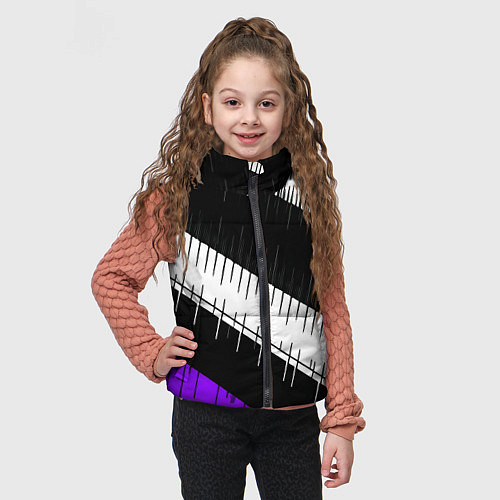 Детский жилет Диагональные чёрно-белые полосы на фиолетовом фоне / 3D-Светло-серый – фото 3