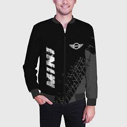 Бомбер мужской Mini speed на темном фоне со следами шин: надпись,, цвет: 3D-черный — фото 2