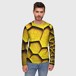 Лонгслив мужской Желтые шестиугольники с трещинами - объемная текст, цвет: 3D-принт — фото 2