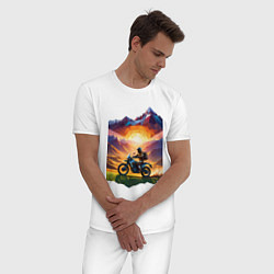 Пижама хлопковая мужская Мотопутешествие в горы, цвет: белый — фото 2