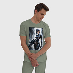 Пижама хлопковая мужская Девушка в кожаном костюме со снайперской винтовкой, цвет: авокадо — фото 2