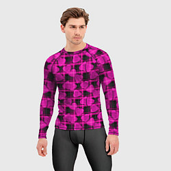 Рашгард мужской Black and pink hearts pattern on checkered, цвет: 3D-принт — фото 2