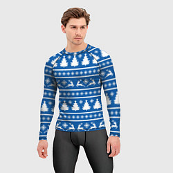 Рашгард мужской Синий свитер с новогодними оленями, цвет: 3D-принт — фото 2